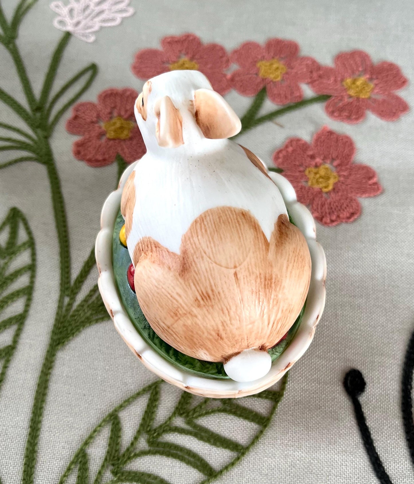 Hand Painted Glass Bunny Rabbit on a Basket 2 part box 4"