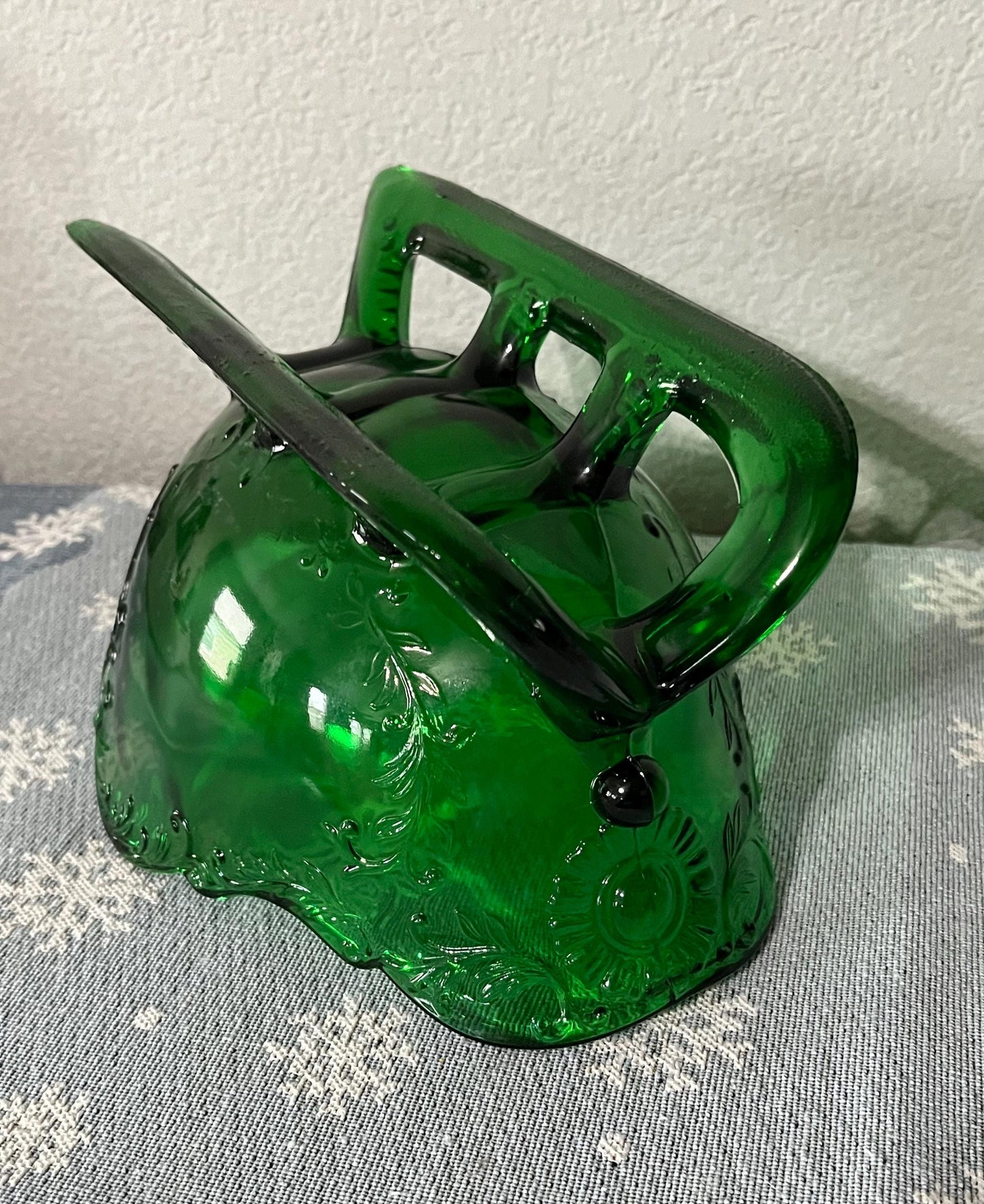 Large Glass Santa Sleigh Hunter Green