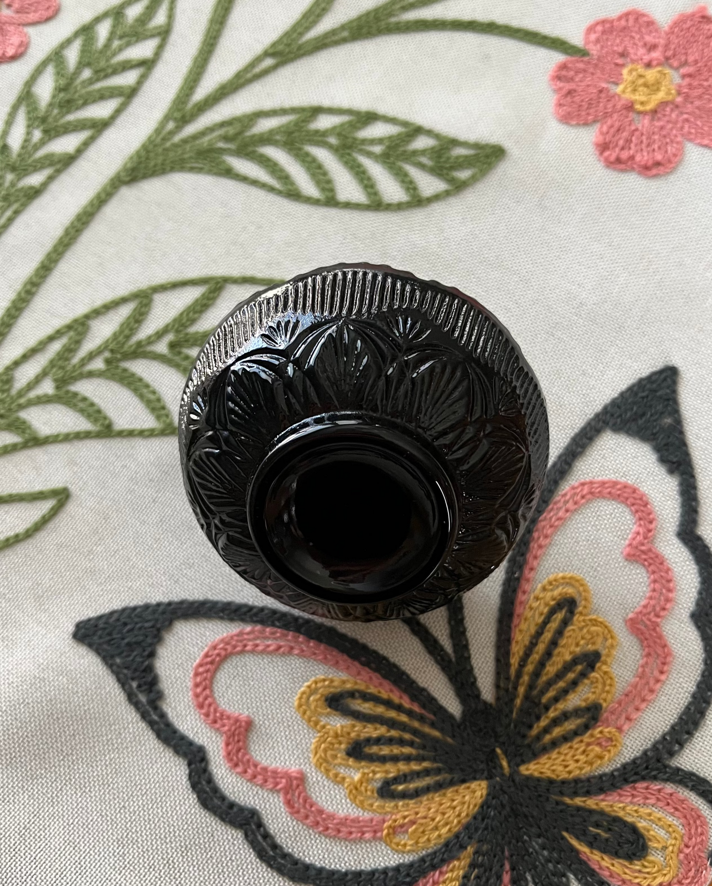 Glossy Black Glass Ring Holder