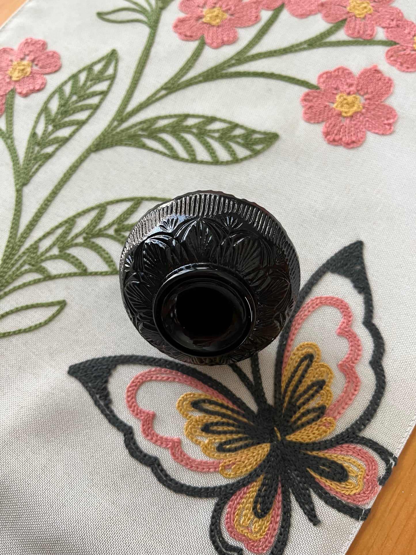 Glossy Black Glass Ring Holder