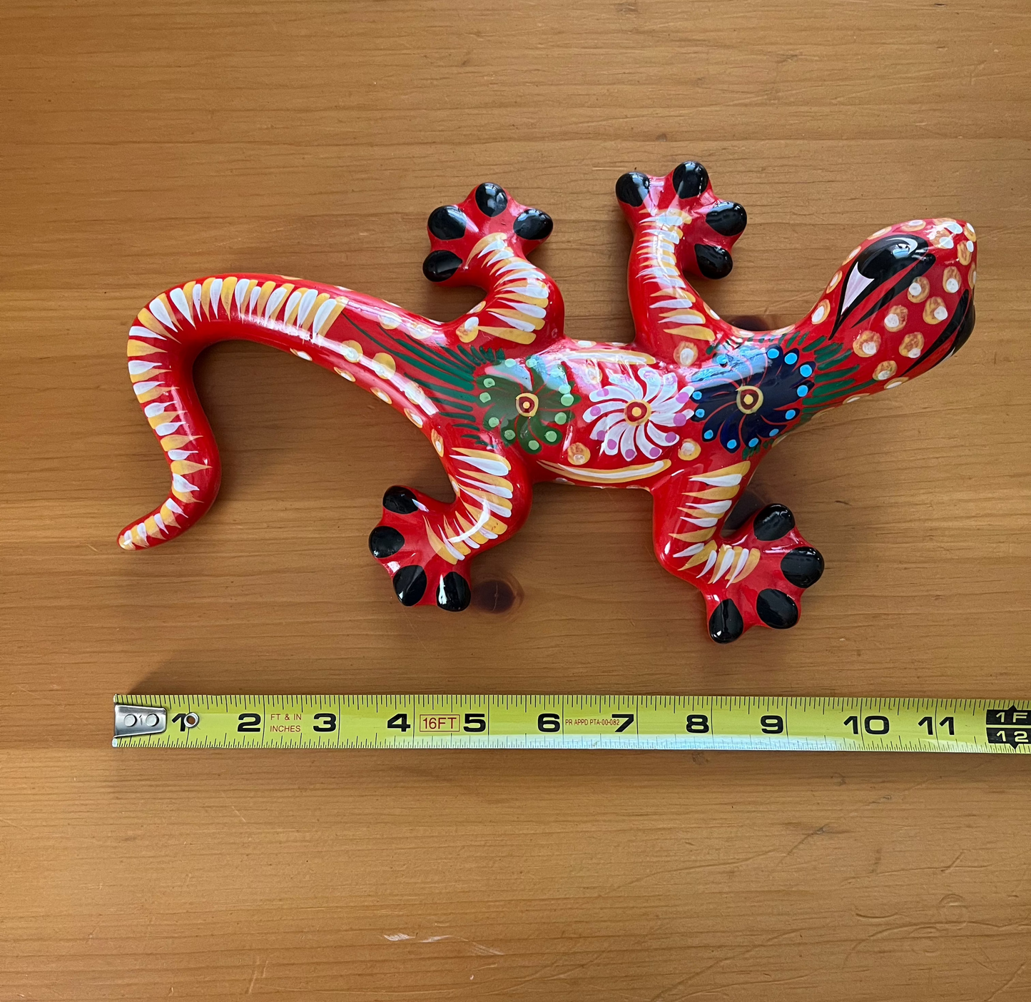 Vibrantly Colored Ceramic Lizard Wall Hanging Patio Decoration 13"