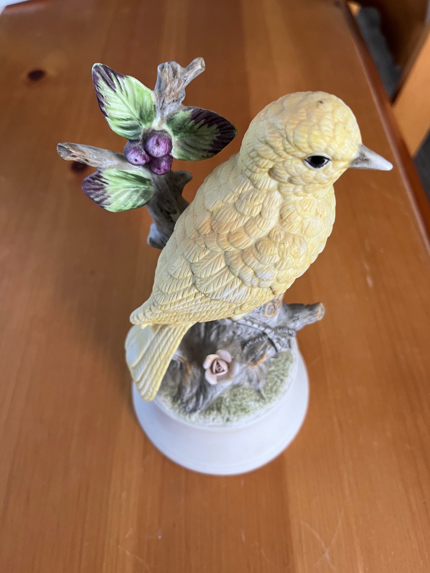 Music Box by Sankyo Yellow Canary Bird Plays Love Story