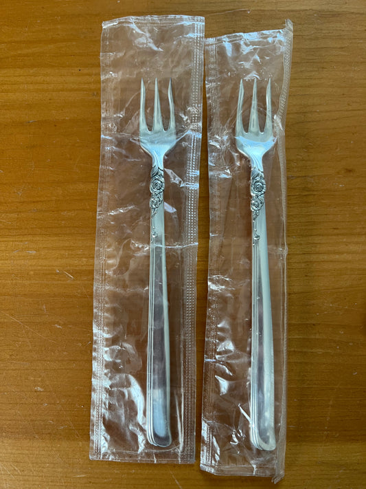 Oneida Prestige Gay Adventure Silverplate Set of 2 Cocktail Seafood Forks