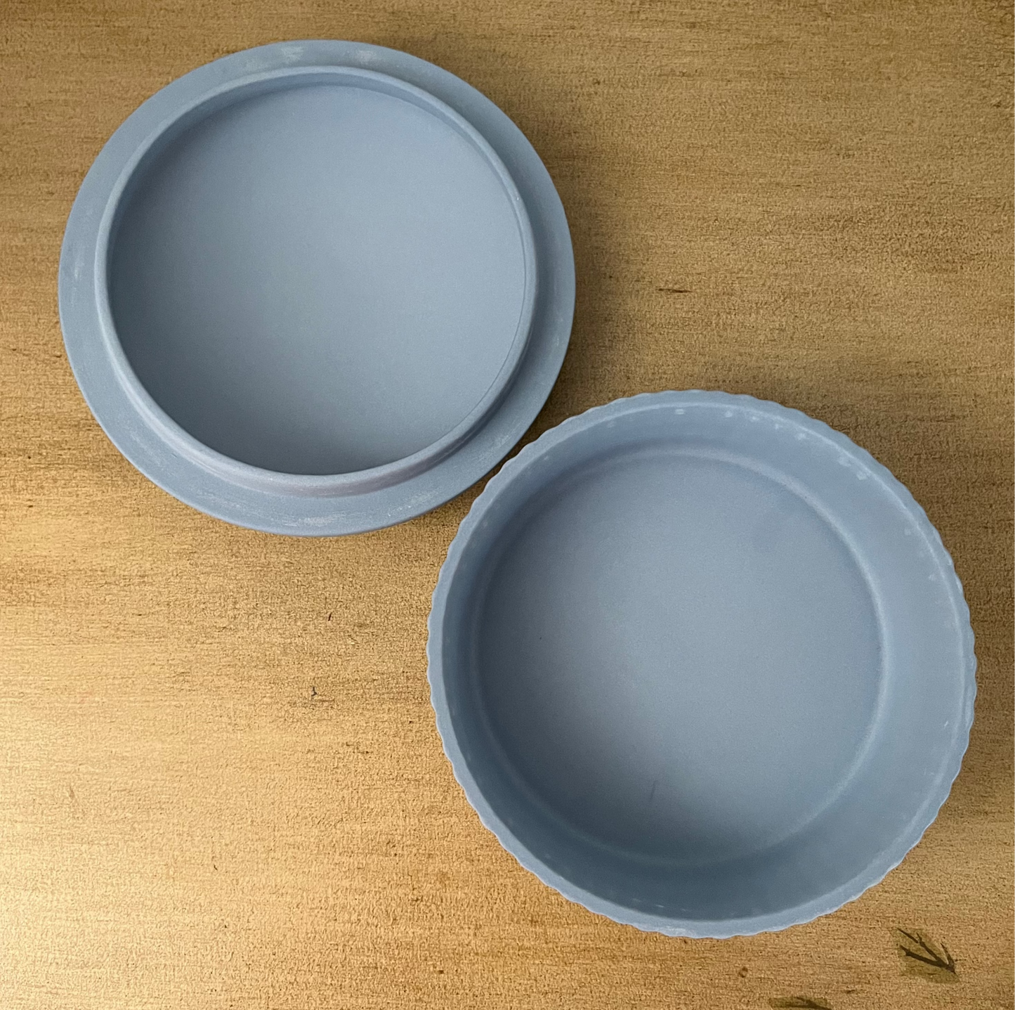 Harrods UK Department Store Wedgwood Round Lidded Trinket Box