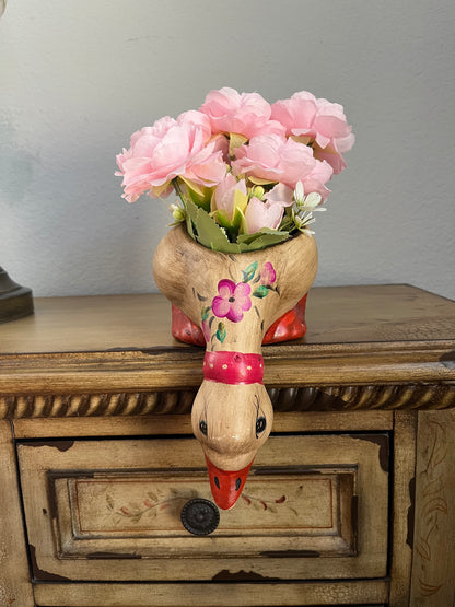 Goose Shelf Sitter Planter