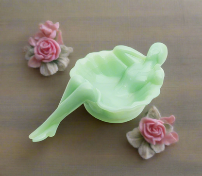 Bathing Beauty Soap Treat Trinket Dish Jadeite Green Glass Art Nouveau Style